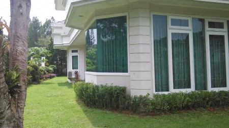 Rumah Villa Lokasi Sangat Private & Secure