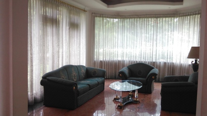 Rumah Villa Lokasi Sangat Private & Secure