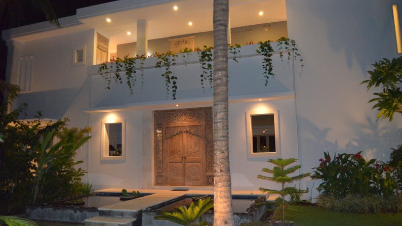 Freehold Beachfront Private Villa at Padang Bai