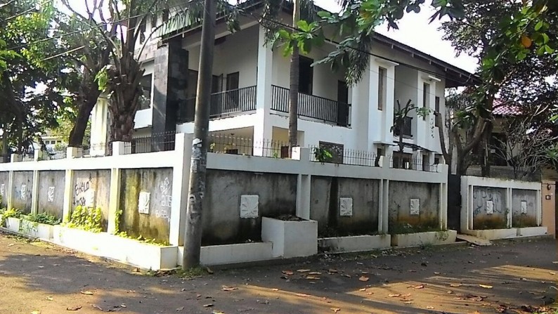 DIJUAL MURAH RUMAH ASRI DIKAWASAN LOKASI STRATEGIS KOMPLEK DPR,JAKARTA SELATAN