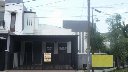 Dijual rumah strategis, pusat pendidikan, tengah kota, harga bagus, siap hini, Villa Melati Mas, Serpong Tangerang