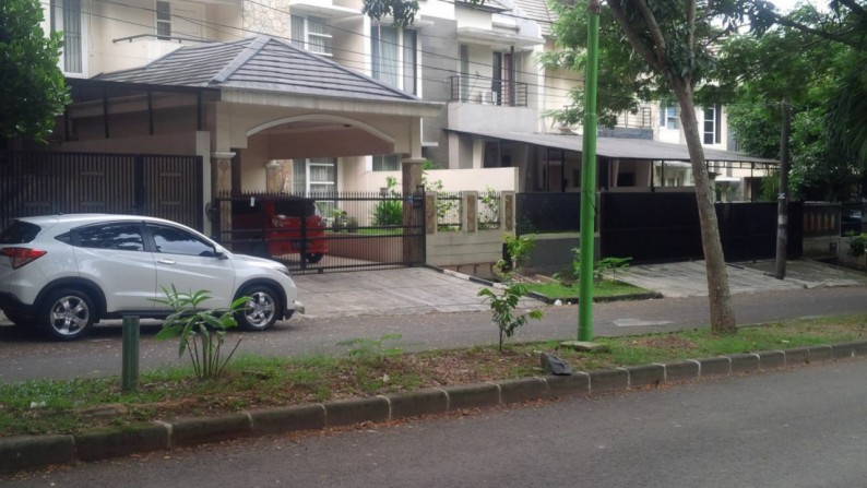 Dijual rumah bagus, sertifikat sudah Hak Milik, bisa KPR, Villa Melati Mas, Serpong Tangerang.