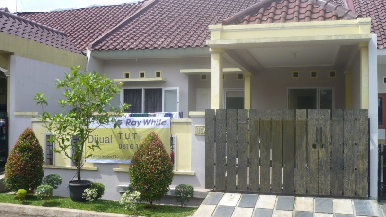 Dijual Rumah dekat Giant Villa Melati, strategis, harga bagus, siap huni, Villa Melati Mas, Serpong Tangerang Selatan