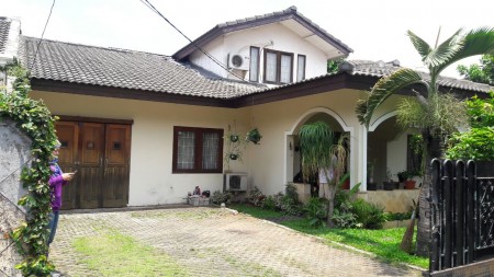 Dijual rumah bagus, siap huni di daerah pondok ranji, tangsel.