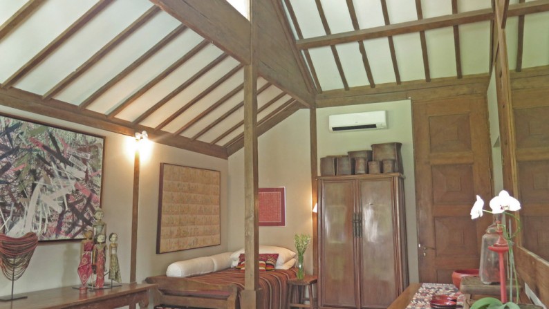 Peaceful Villa with Large Garden in Jimbaran