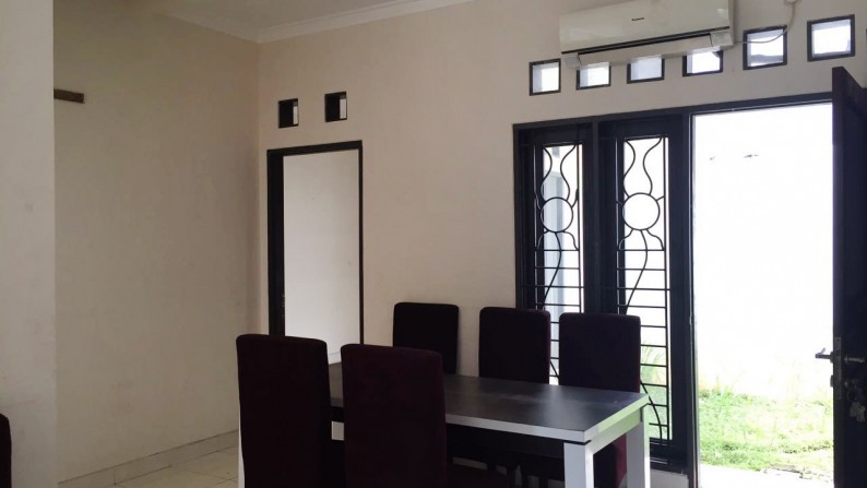 Rumah Siap Huni, Strategis, dan Nyaman @Venice, Graha Raya, Bintaro