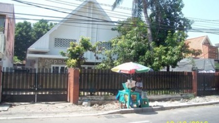 Rumah Pusat Kota di DR.Soetomo, Lokasi Strategis, Nol Jalan, Layak Huni. - D/Y -