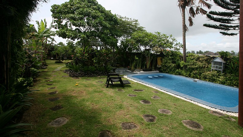 Rice Field View Villa At Berawa Canggu