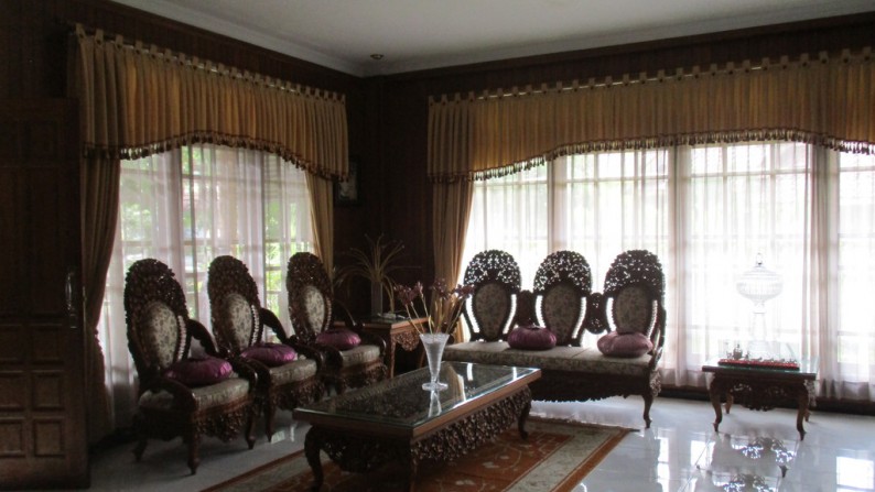 RUMAH ASRI PLUS FURNITURE DI JL. KALIURANG KM13.5, NGAGLIK, SLEMAN