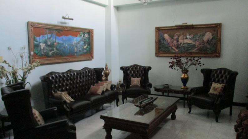 RUMAH ASRI PLUS FURNITURE DI JL. KALIURANG KM13.5, NGAGLIK, SLEMAN