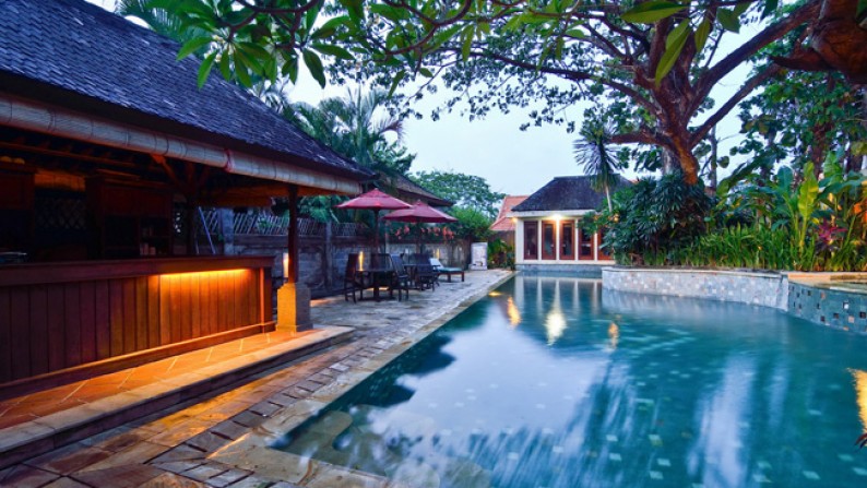 Villa With Hotel at Kerobokan Area