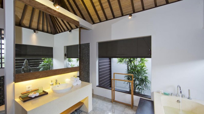 Freehold Charming Villa at Heart of Seminyak