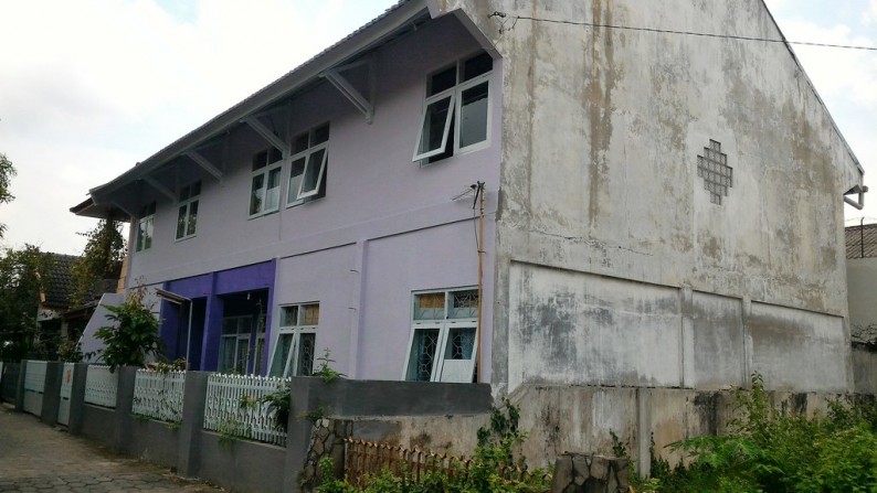 RUMAH KOST DIJUAL DI SOROWAJAN BARU, BANGUNTAPAN, BANTUL.