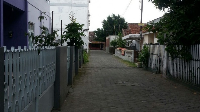 RUMAH KOST DIJUAL DI SOROWAJAN BARU, BANGUNTAPAN, BANTUL.