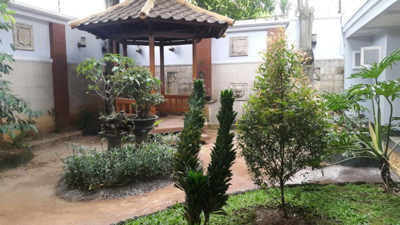 Dijual rumah strategis, area hijau, dekat taman kota 1, ITC BSd, Pasmod, Medika RS, siap huni. Taman giri Loka, BSD City