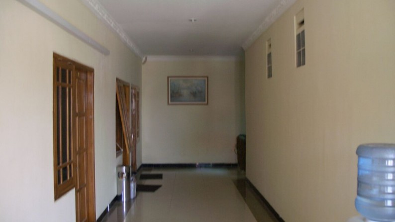 Dijual Rumah Kost di Jl. Bangka Raya, Jakarta Selatan. Strategis, pusat Bisnis, AC tiap kamar, Listrik tiap kamar, keamanan 24 jam, ada water heataer.