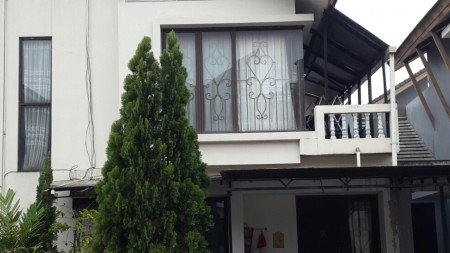 DIJUAL MURAH RUMAH CANTIK DAN NYAMAN DI GADING SERPONG