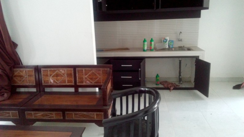 For Sale House in Good Neighborhood Jimbaran , close to Mc Donald , 15 minutes to airport , 15 minutes to Four Season Beach