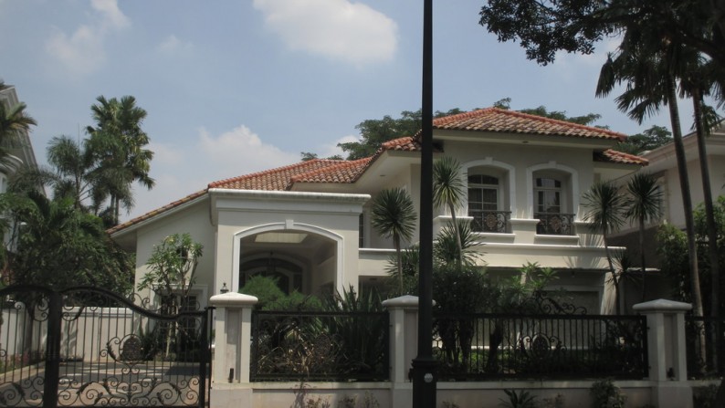 Dijual / DIsewakan Rumah di Jl. Boulevard Palem Raya - Lippo Karawaci