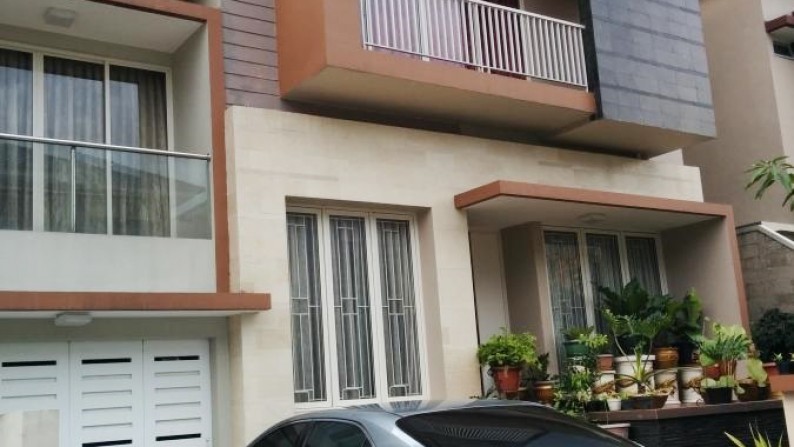 Rumah asri dijual nyaman, aman, siap huni Di @Kebayoran Garden daerah Bintaro, Tangsel