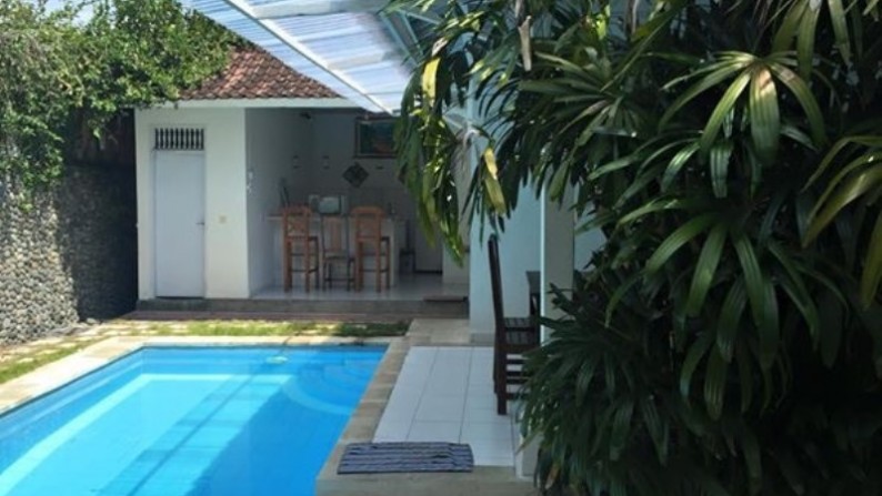 land for sale in seminyak with one unit villa as a bonus