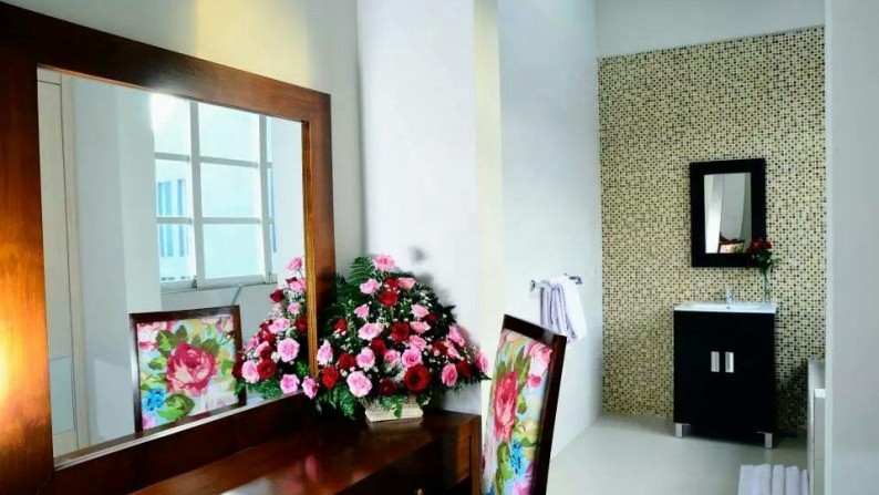 villa for sale in taman mumbul residence