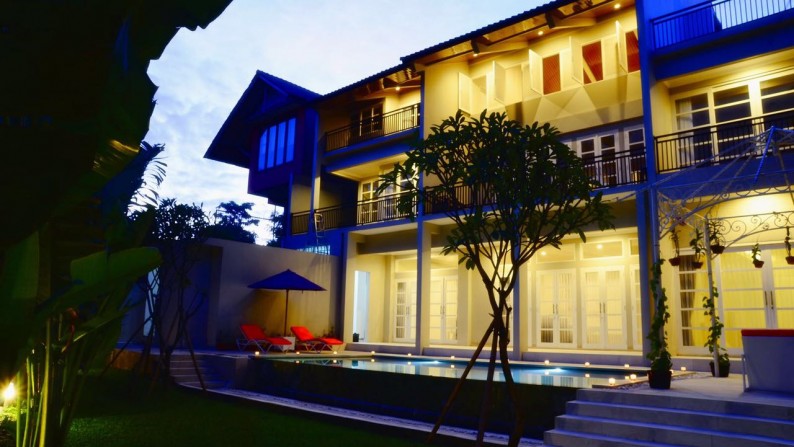 villa for sale in taman mumbul residence