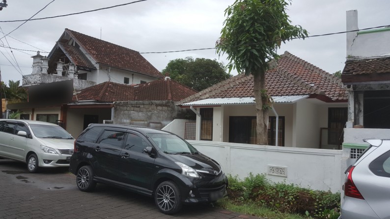 rumah disewakan di taman griya jimbaran