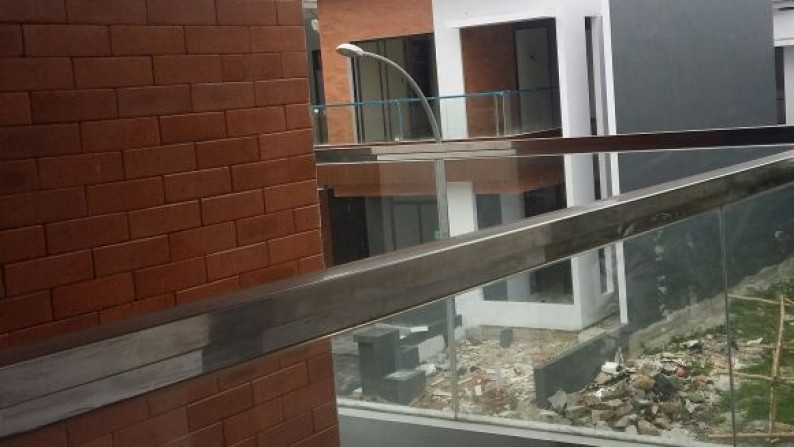 Rumah minimalis,dalam cluster di Bintaro Jaya Sektor 9