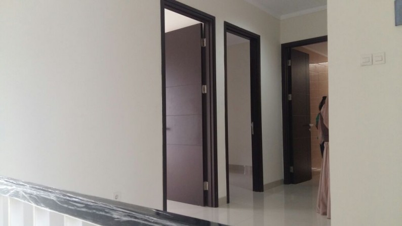 Rumah minimalis,dalam cluster di Bintaro Jaya Sektor 9