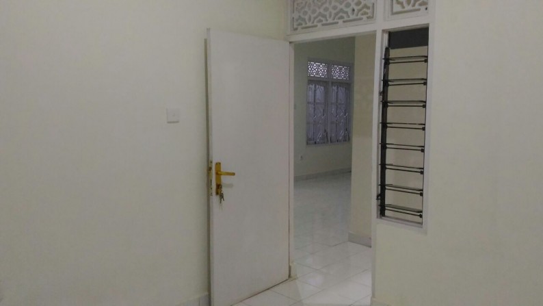 house for sale in commercial villas area