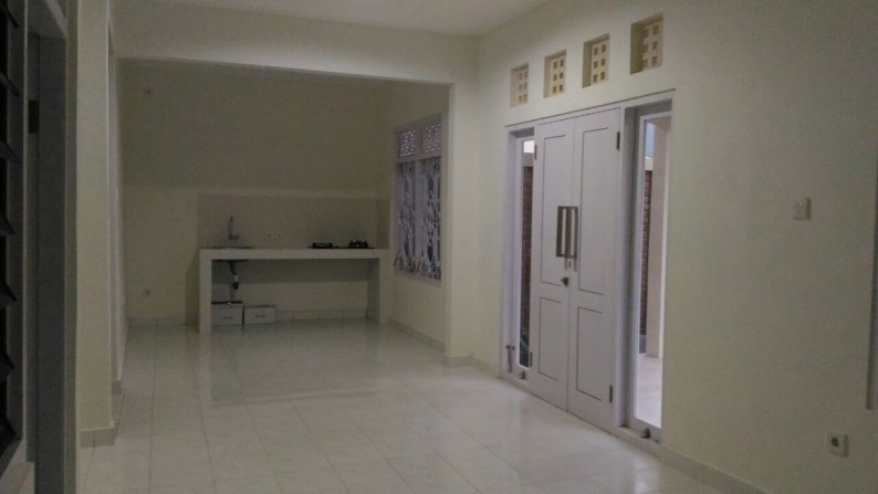 house for sale in commercial villas area