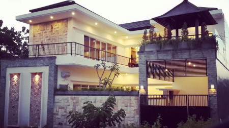 Dijual Villa Baru  dikampial Nusa Dua Bali