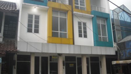 Ruko siap pakai di Villa Melati Mas