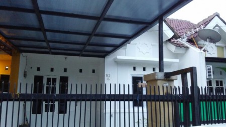 Rumah cantik siap huni di Karawaci