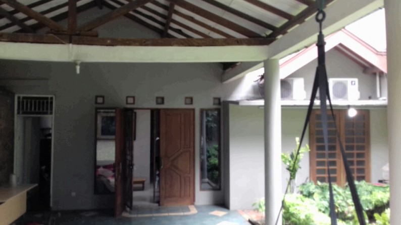 Rumah asri di Bintaro Jaya Sektor 5