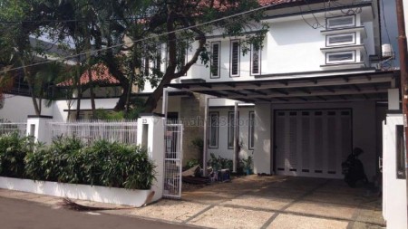 Rumah siap huni + Kolam Renang di Cipete Selatan