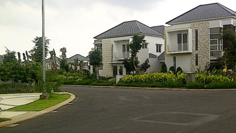 Dijual Rumah Mewah Harga Miring di Cluster Acacia, Summarecon Bekasi