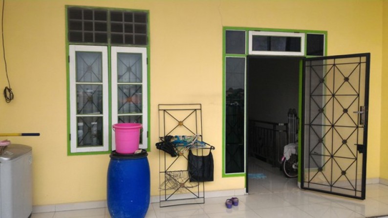 Rumah 3 lantai di Taman Palem Lestari