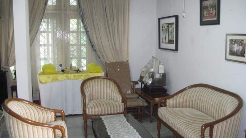 Rumah 7BR Bonang Menteng Area Strategis Harga Bagus