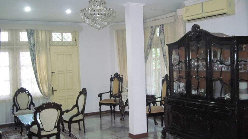 Rumah 7BR Bonang Menteng Area Strategis Harga Bagus