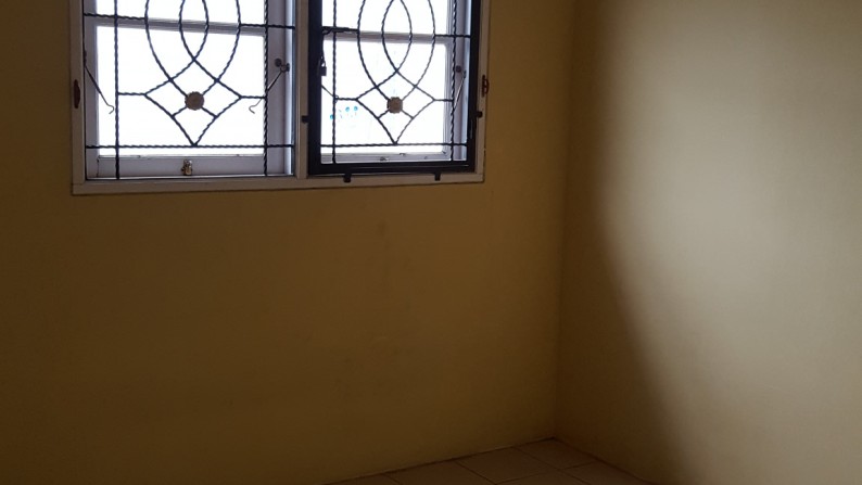 Dijual / Disewakan Rumah di Taman Mediteranian - Palem Semi, Karawaci