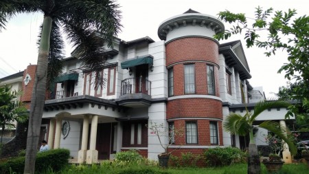 Rumah nyaman di Dukuh Bima Buana