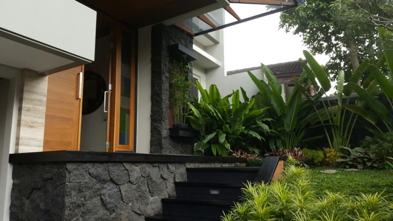 Rumah mewah,Baru  di Pondok Indah