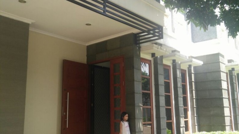 Rumah minimalis,dalam cluster di Bintaro 9