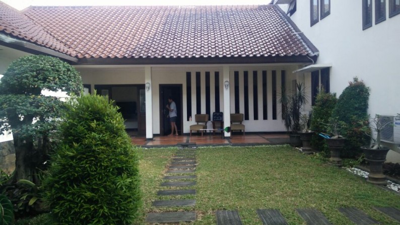 Rumah Besar,Mewah,siap huni di Ciputat