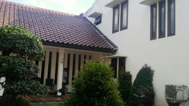 Rumah Besar,Mewah,siap huni di Ciputat