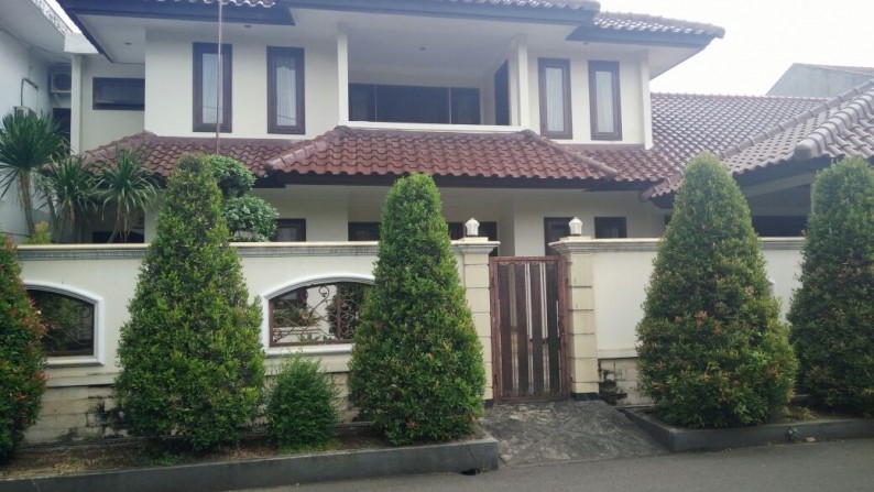 Rumah Besar,Mewah,siap huni di Ciputat