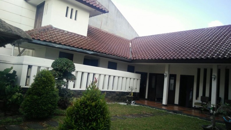 Rumah Besar,Mewah,siap huni di Ciputat