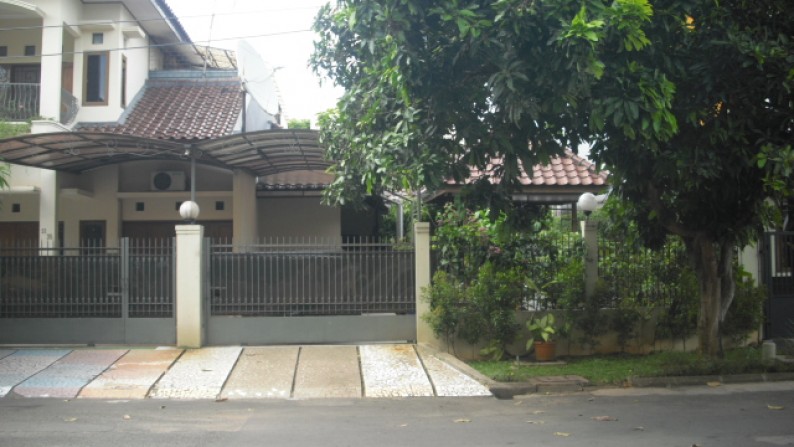 Rumah Cantik lokasi strategis di Nusa Loka BSD